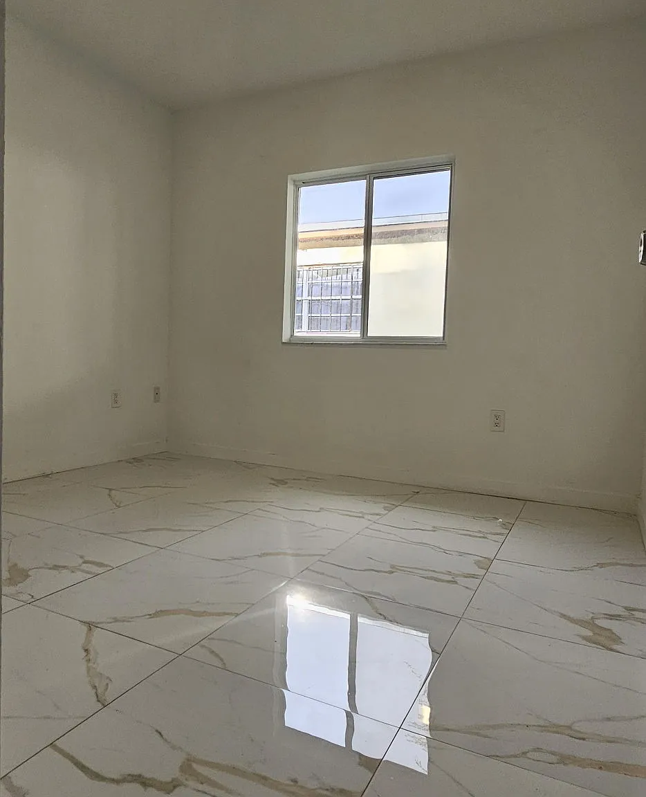 4 bed, 2.0 bath, $3,800 — Photo 3