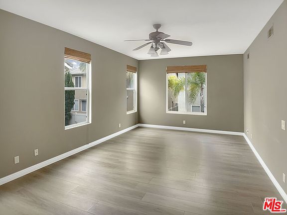 5th image of 2272 N Parkhurst Dr