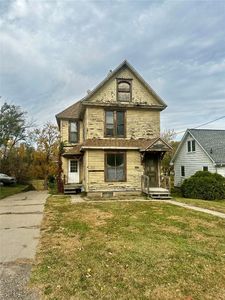 506 27th Ave SW, Cedar Rapids, IA, 52404