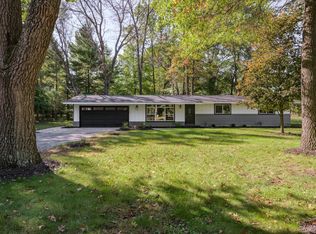 W5613 Cherokee Ln, New Lisbon, WI 53950