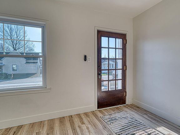 4th image of 114 N Jackson St