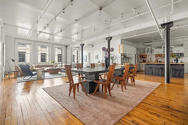 Living room, photo 5