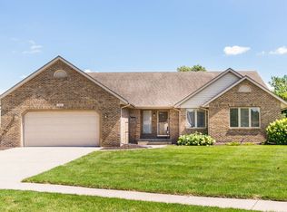 446 Red Wing Ln, Dekalb, IL 60115