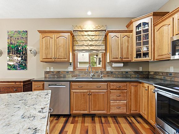 5th image of 1609 S Locust Ave