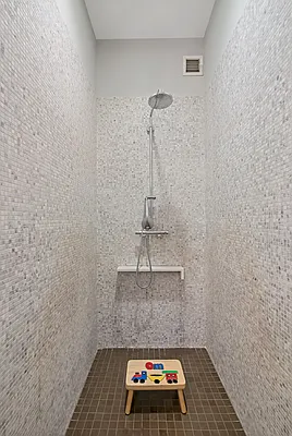 Sold by Nest Seekers International | media 45