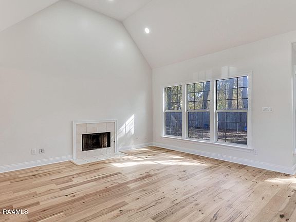 3rd image of 108 River Birch Dr