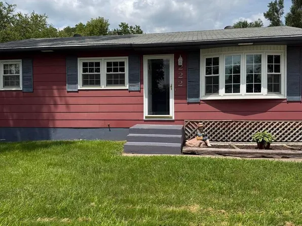 222 5th St, Buffalo, IA 52728