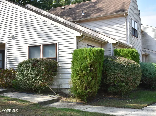 27 Pin Oak Ln, Little Egg Harbor, NJ 08087