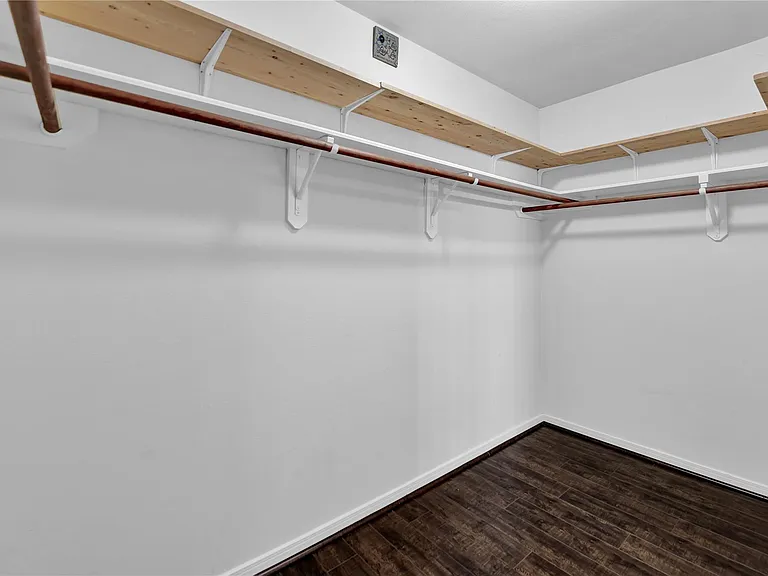 27186 Kings Manor Dr S — Photo 20