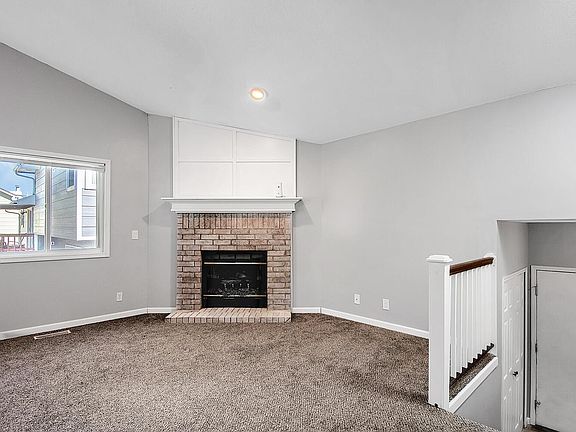 3rd image of 3103 N Governeour St
