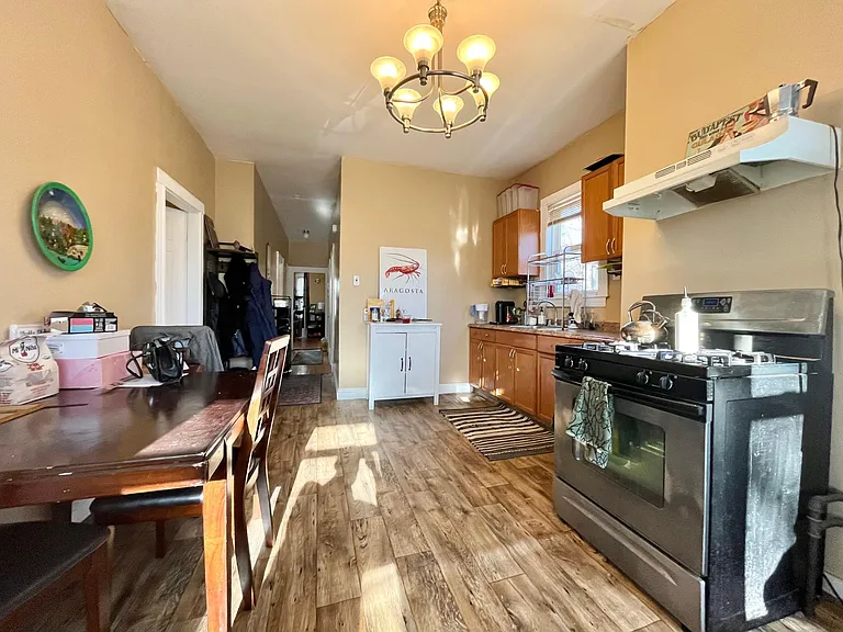 188 Highland St — Photo 8