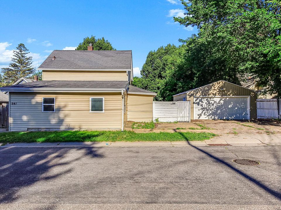 1st image of 941 Cypress St