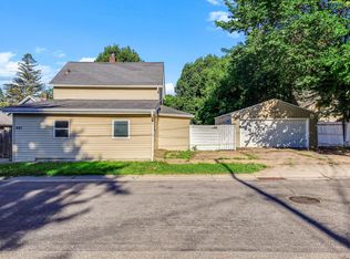 941 Cypress St, Saint Paul, MN 55106