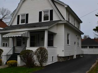 27 Saratoga Blvd, Gloversville, NY 12078