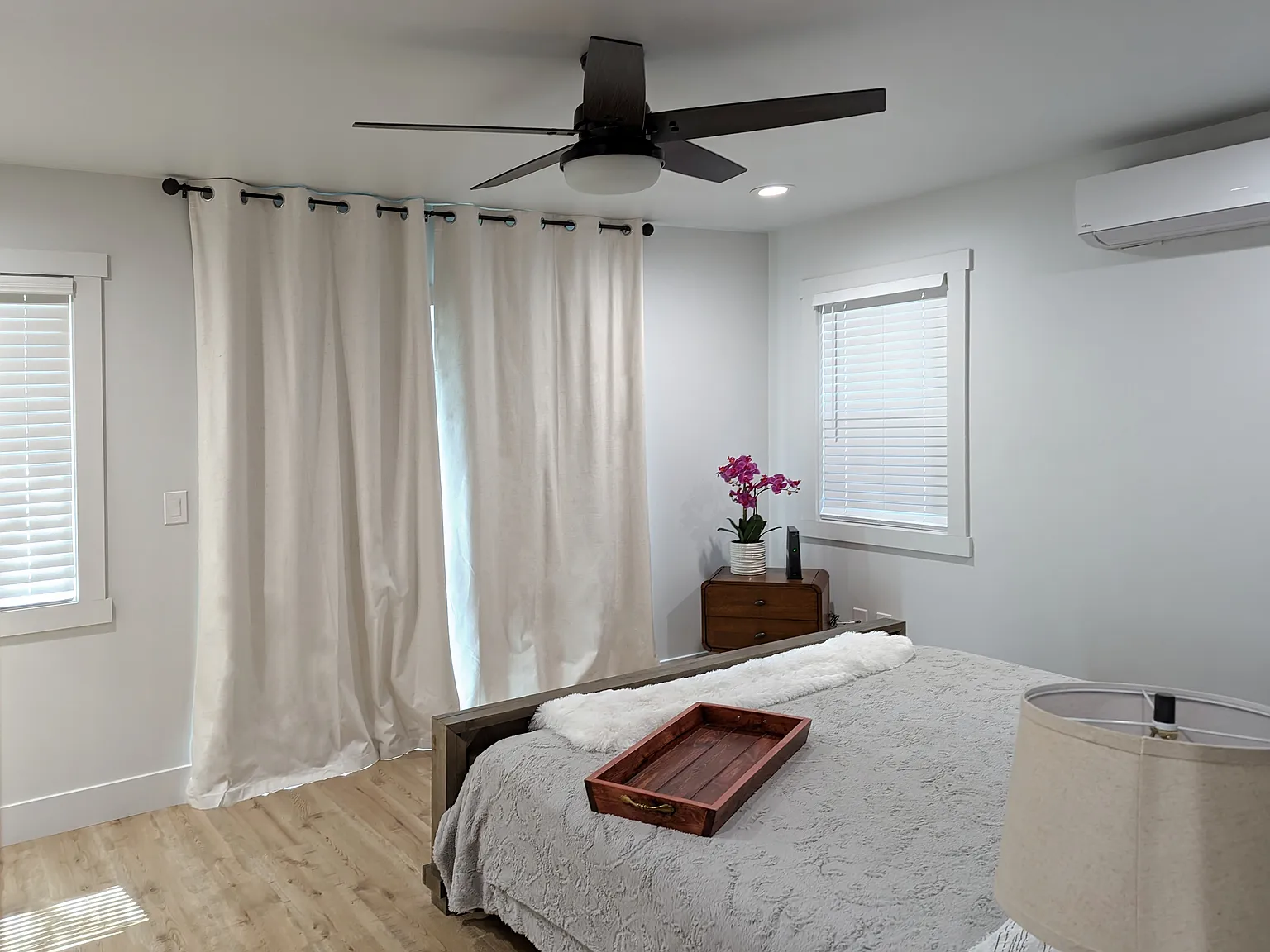 3 bed, 1100 sqft, $2,800 — Photo 2