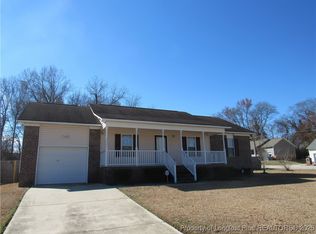 304 Kingdom Estate Dr, Fayetteville, NC 28301