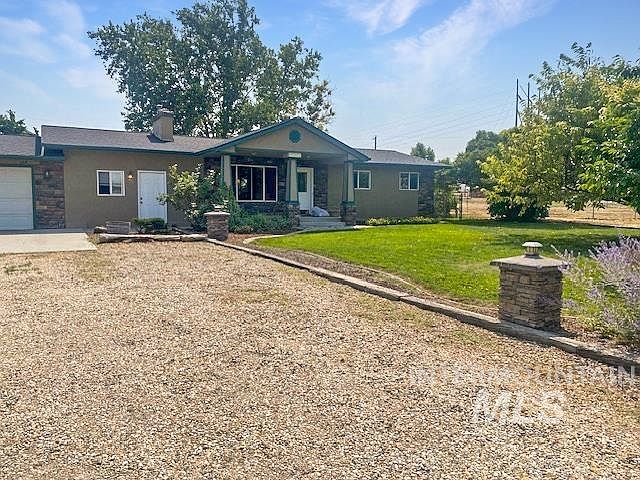 1st image of 527 Aurora Dr