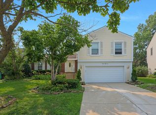 1356 Larchmont Dr, Buffalo Grove, IL 60089