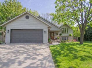 509 Mary Knoll LANE, Watertown, WI 53098