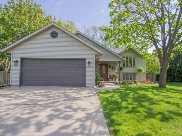 509 Mary Knoll LANE, Watertown, WI 53098