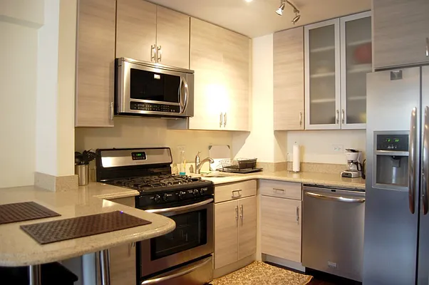 Rented by Bohemia Realty Group | media 14