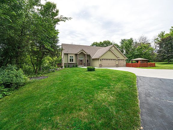 2nd image of 20881 Lake Ridge Dr
