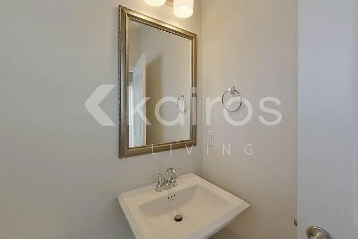 2529 Banyan Cir — Photo 9