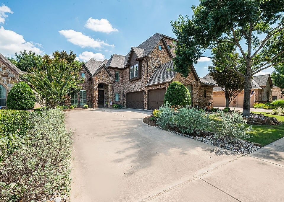 1st image of 808 Merion Dr