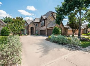808 Merion Dr, Burleson, TX 76028