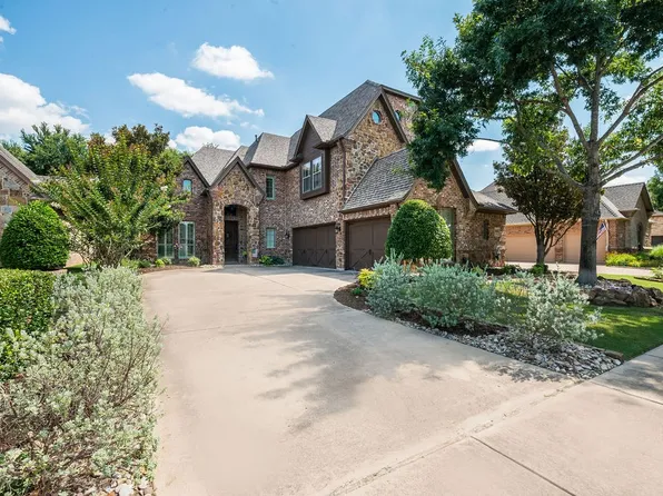 808 Merion Dr, Burleson, TX 76028
