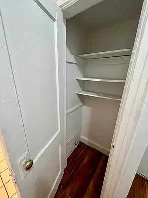 Rented by Amorelli Realty | media 25