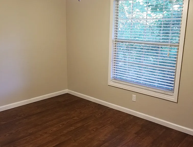Steeple Club Apartments — Photo 31