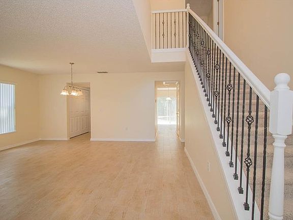 4th image of 16572 Corner Lake Dr