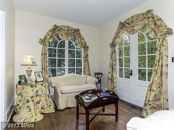 5th image of 3714 Thornapple St