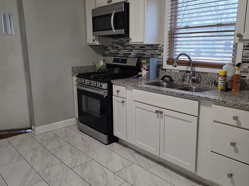 1st image of 7539 Oakdale Ave