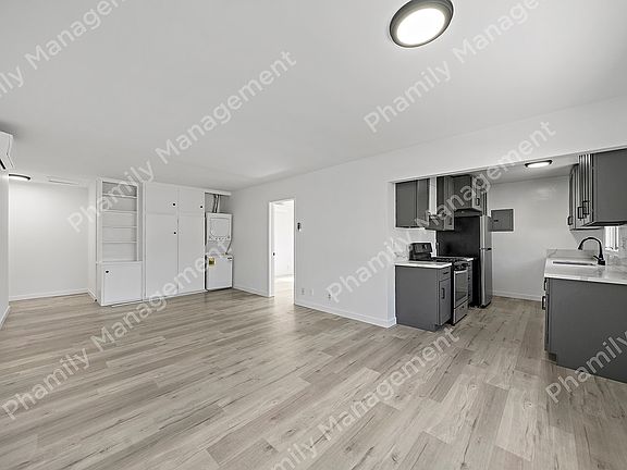 2nd image of 167 S Oak Knoll Ave APT 5