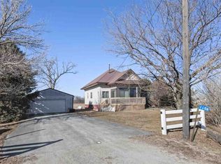 1606 480th St SW, Kalona, IA 52247