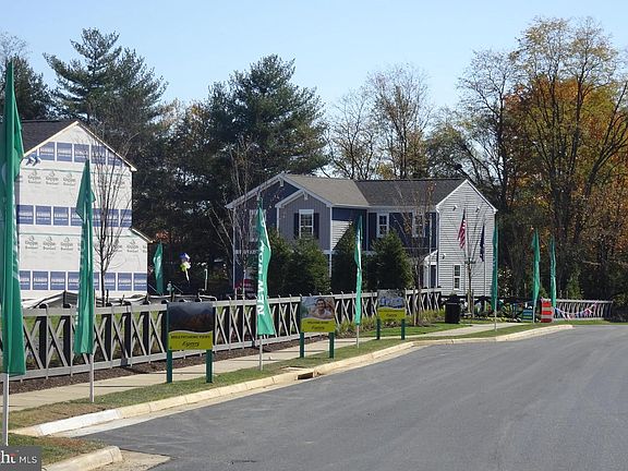 2nd image of 9 E Fairfax St Lot 5003