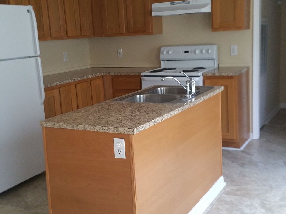 2nd image of 108 Westwind Ct