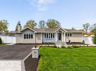 22 Kevin Rd, Commack, NY 11725