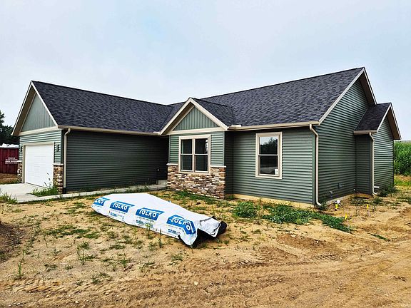 2nd image of 425 N Eastfield Cir