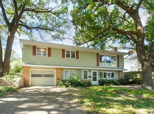 2326 Rhode Island Ave S, Saint Louis Park, MN 55426
