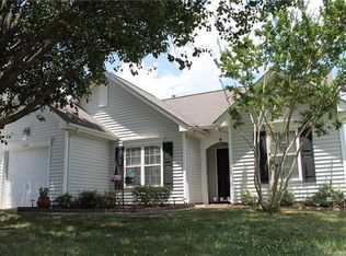 6721 Fortescue Dr, Charlotte, NC 28213