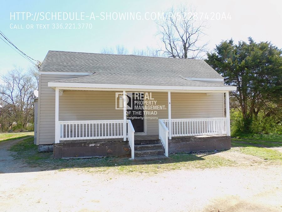 1st image of 919A Asheboro St