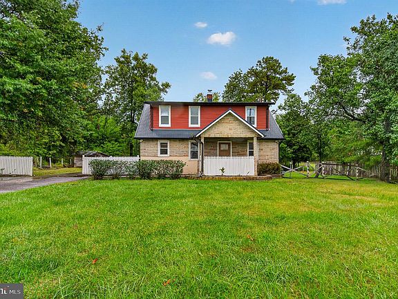 3rd image of 7134 Dogwood Rd