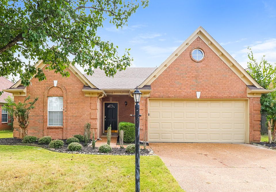 1st image of 10029 Woodland Grove Dr