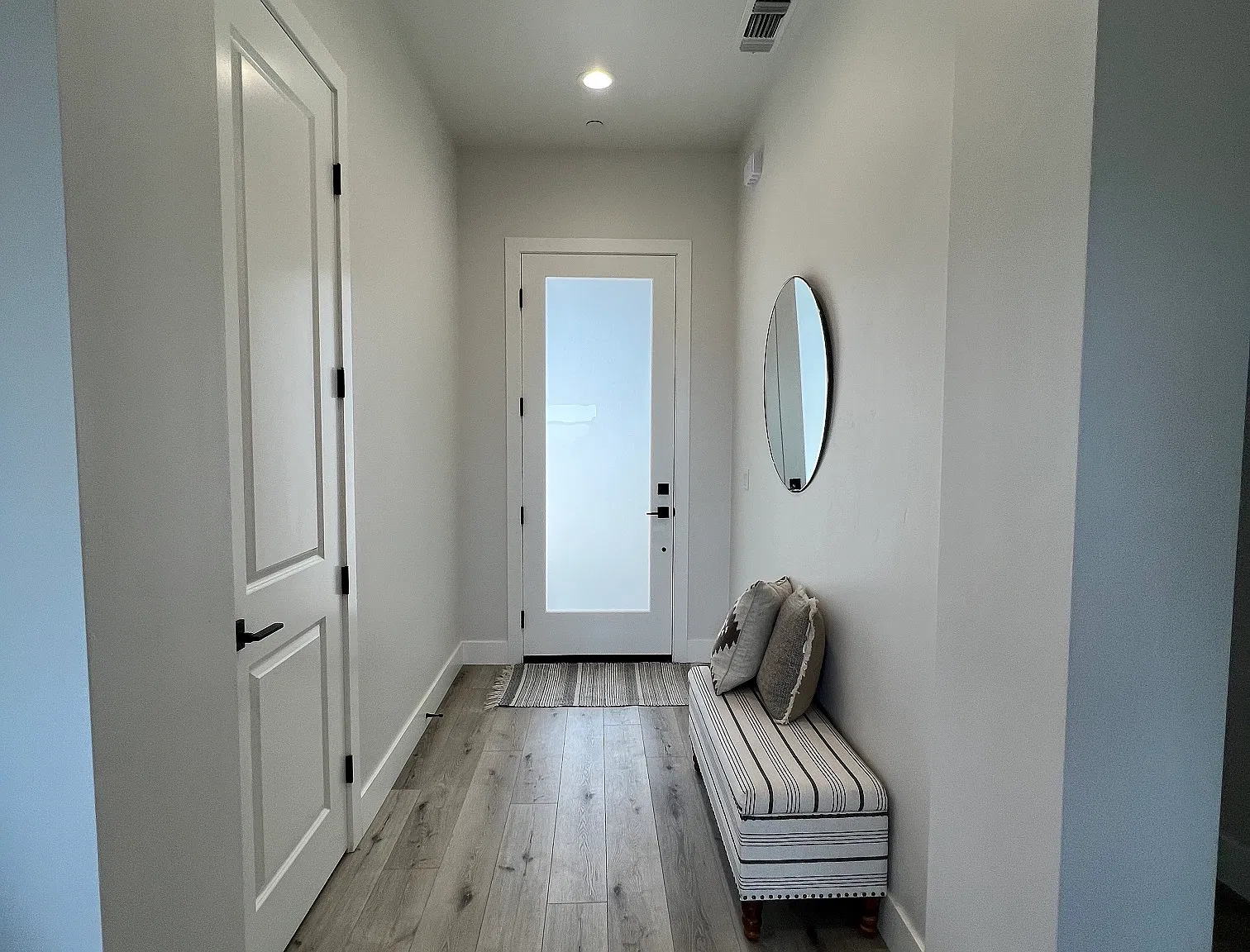 5644 Little Grand Canyon Drive - House — Photo 3