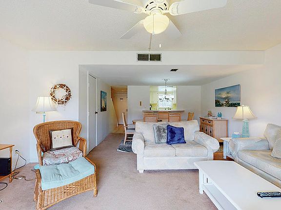 4th image of 5200 Ocean Beach Blvd #212