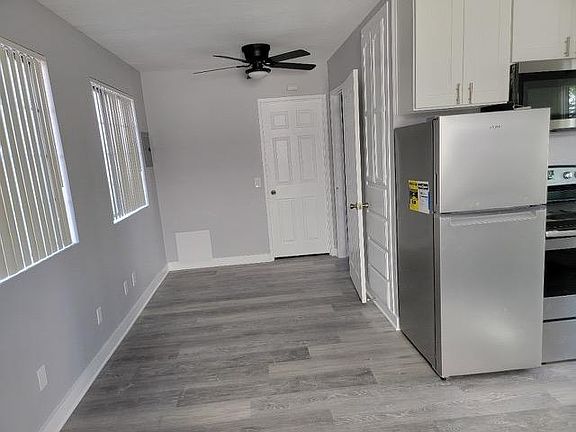 2nd image of 237 N Rosemont Ave