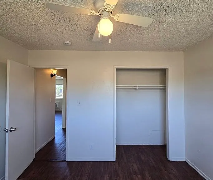 4431 E Hedges Ave #D — Photo 8